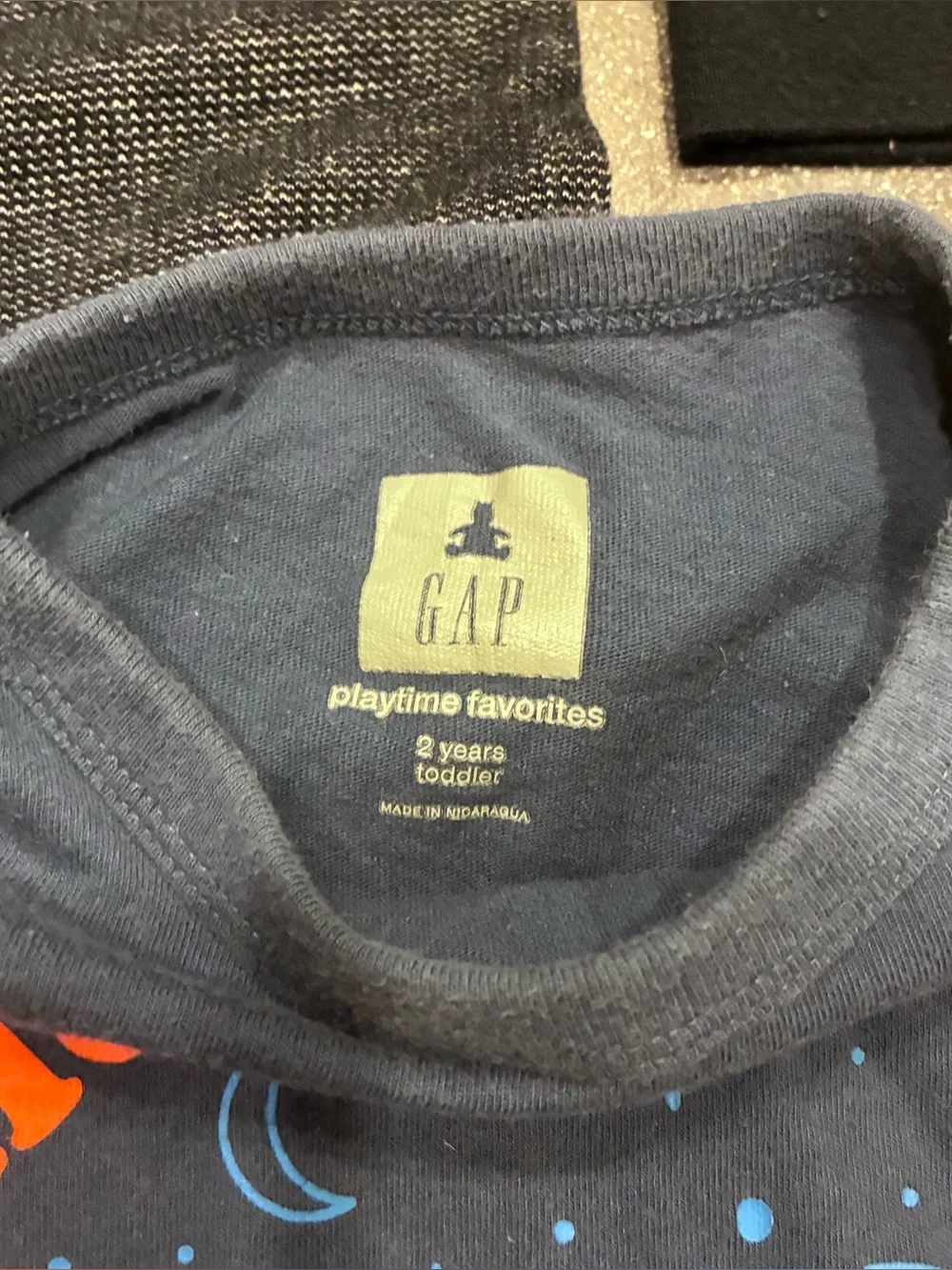 Gap‎ 2T Long Sleeve Shirt Bundle Top Casual Navy Wild Adventure Charcoal Heather